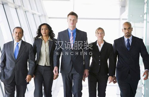定制職業(yè)西裝如何搭配?