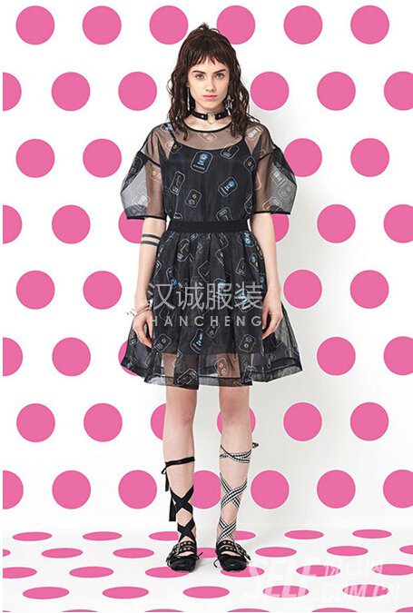你以為玩IP只是衣服上印個多拉A夢?看樂町怎么玩營銷
