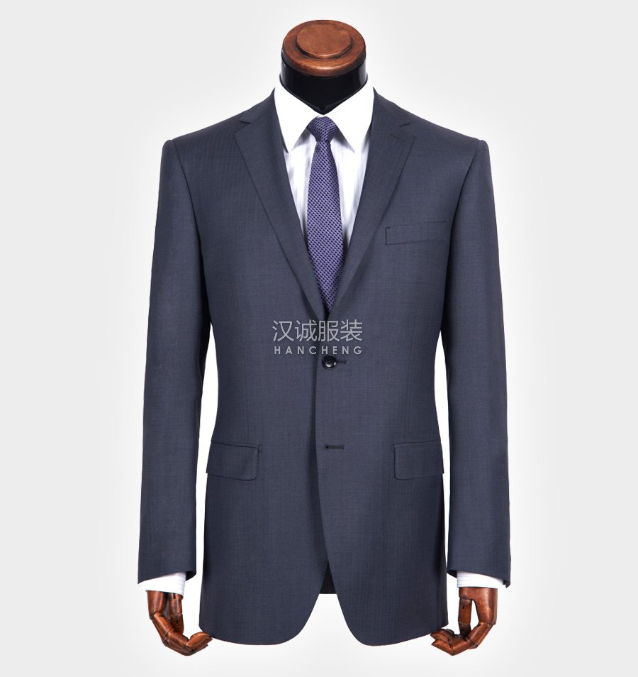 如何判斷這定制的西服裁剪是否是完美得當?